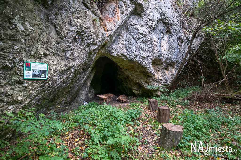 Hatinská jaskyňa