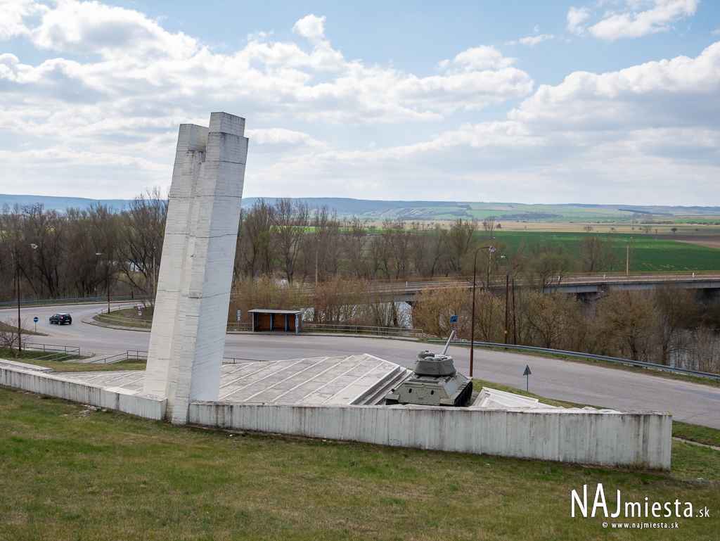 Pamätník Sovietskej armády - Kamenín