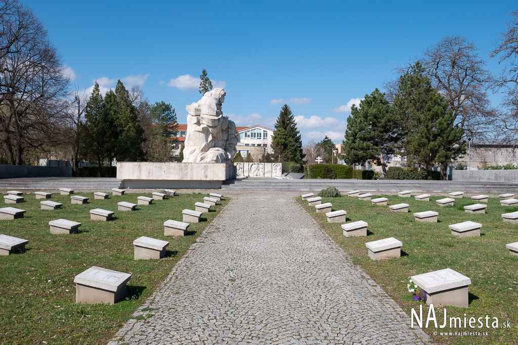 Vojenský cintorín príslušníkov Červenej armády - Štúrovo
